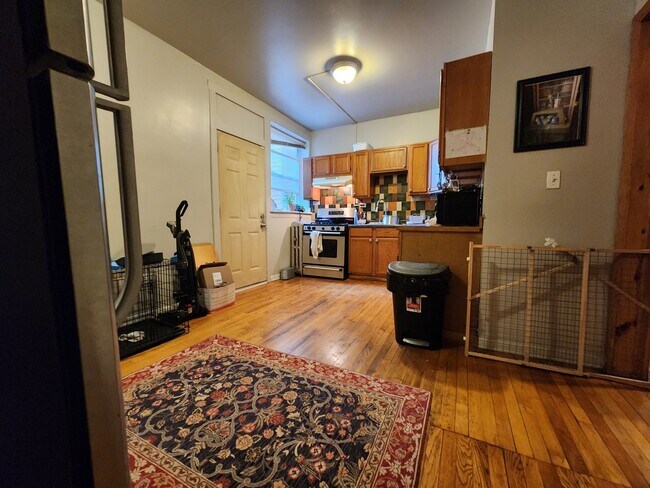 Foto del edificio - 2220 N St Louis Ave