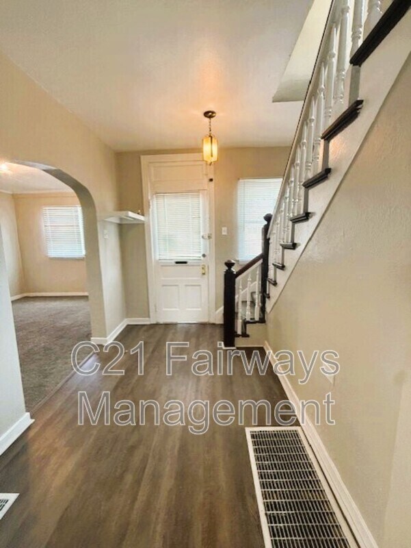 Foto del edificio - 1222 Rodgers St
