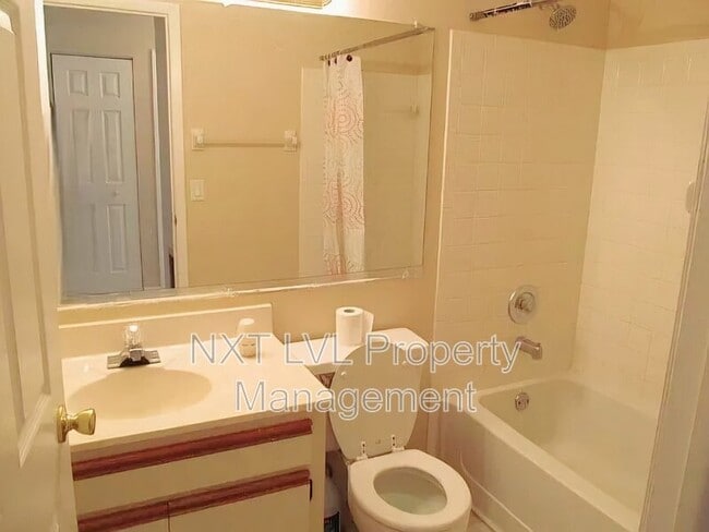 Foto del edificio - 17364 Sabrina Cir