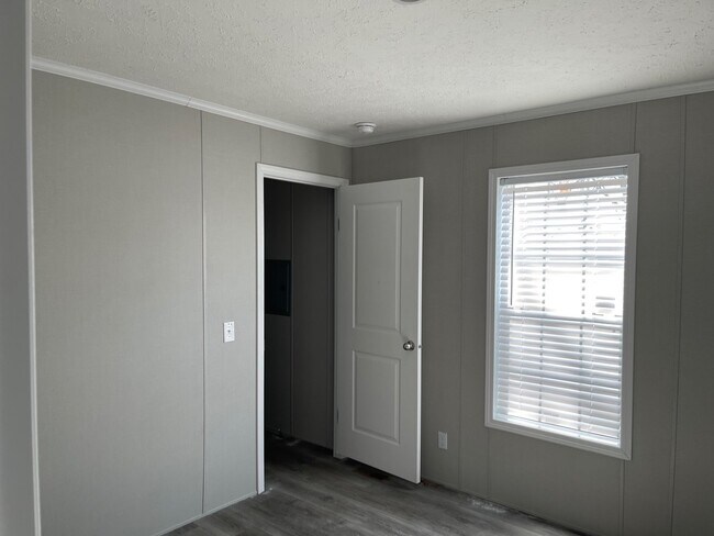 Foto del edificio - 60 Third St. Unit 60