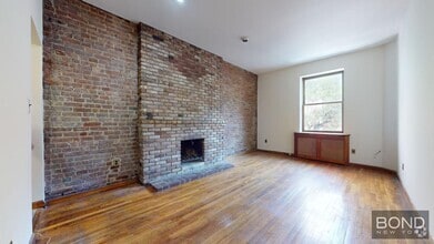 Building Photo - 158 W 75th St
