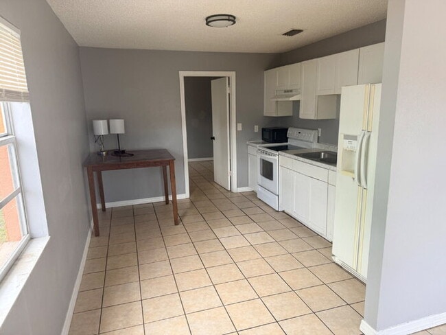 Building Photo - 3BR/2BA Bradenton rental · Available now