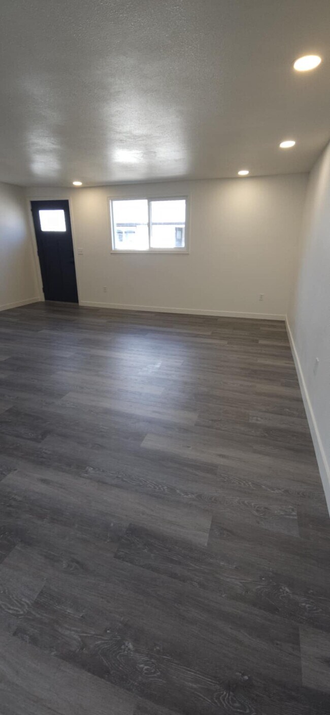 Foto del edificio - 618 11th St