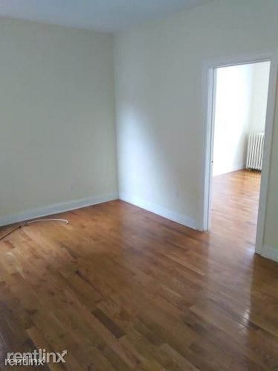 Foto del edificio - 33 Storms Ave