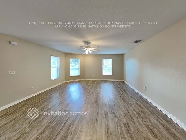 Foto del edificio - 2401 Granada Cir E