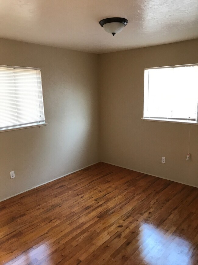 Foto del edificio - 1642 S Bardo St