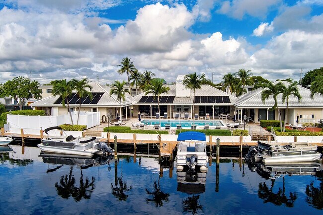 Foto del edificio - 140 Cypress Club Dr