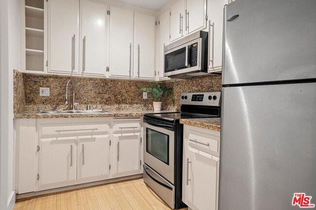 Foto del edificio - 11959 Dorothy St