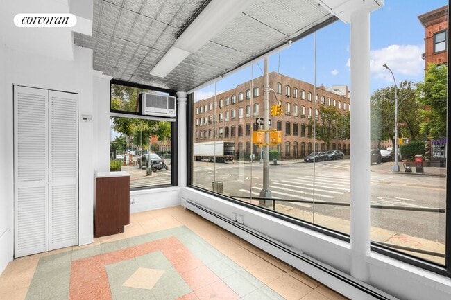 Building Photo - 408 7th Ave