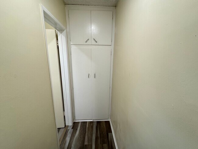 Foto del edificio - 2614 S Garth Ave