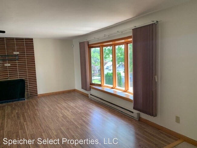 Foto del edificio - 3 br, 2 bath House - 108 Dell Street
