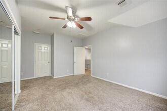 Building Photo - 9351 Royal Way