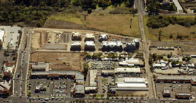 Aerial Photo - Promenade At Creekside