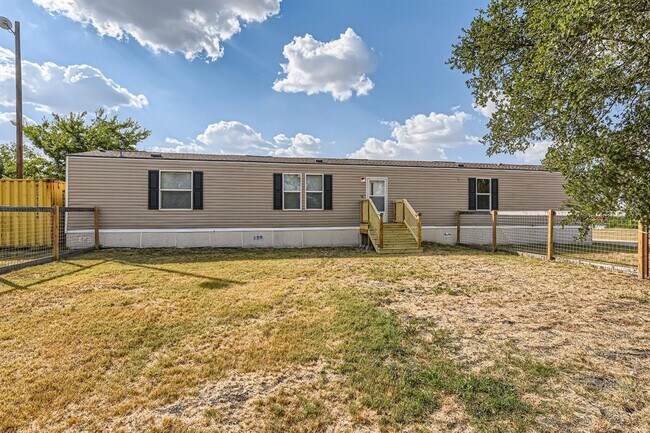Foto del edificio - 517 Crossroads Dr