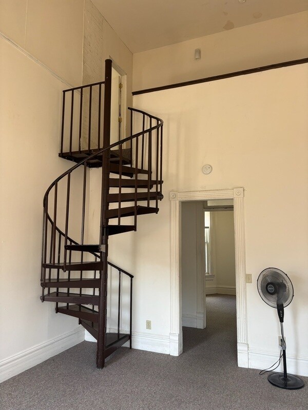 Foto del edificio - 319 N Pinckney St