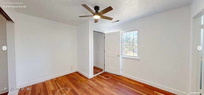Foto del edificio - 8709 Shone Ave SW