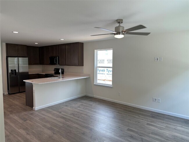 Foto del edificio - 443 Sunset Hollow Drive