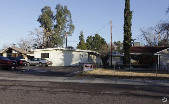 Foto del edificio - West Orangewood Apartments