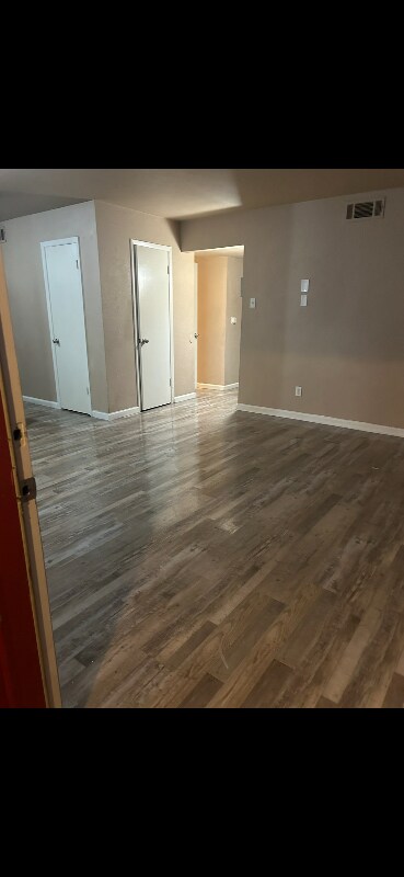 Foto del edificio - 3215 Clarksville St