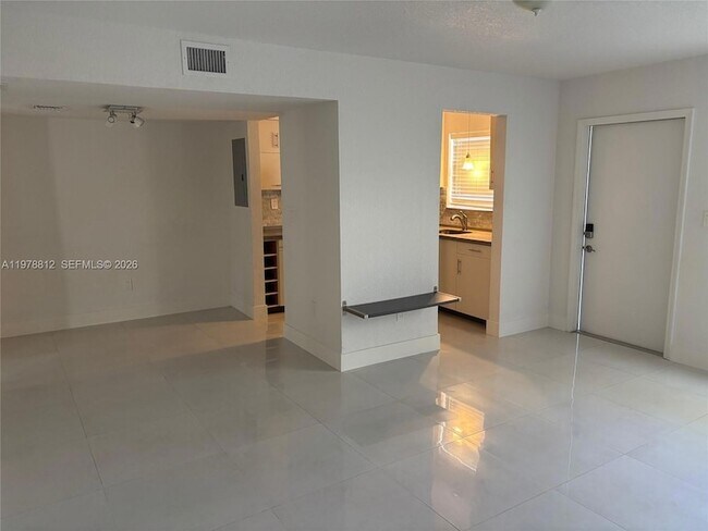Foto del edificio - 1449 N 14th Way