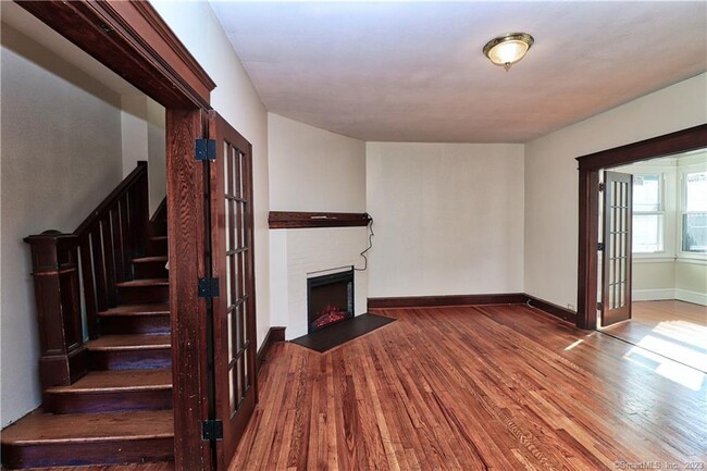 Building Photo - 276 Circular Ave
