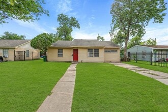 Building Photo - 6314 Crestville St