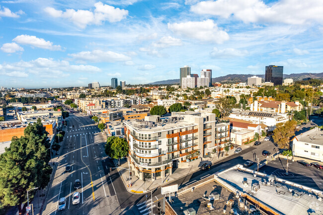 Exterior - Santa Monica Breeze