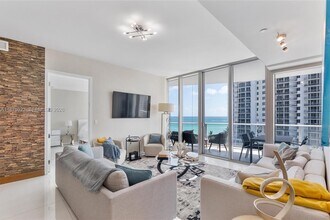 Building Photo - 17475 Collins Ave