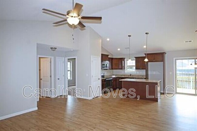 Building Photo - 105 Lockeland Park Dr