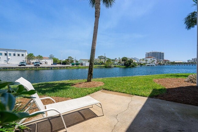 Building Photo - 900 Gulf Shore Dr