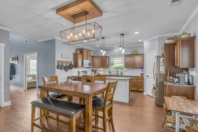 Foto del edificio - Spacious 4 Bedroom Home in Auburn