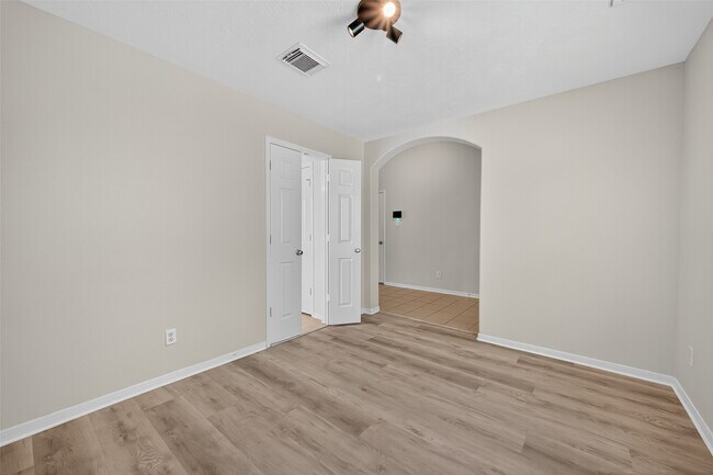 Foto del edificio - 13206 Barton Meadow Ln