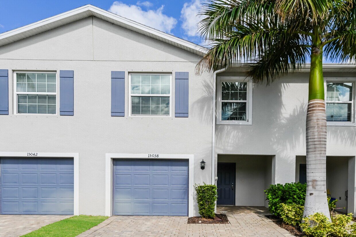 Foto principal - 15038 Wildflower Cir