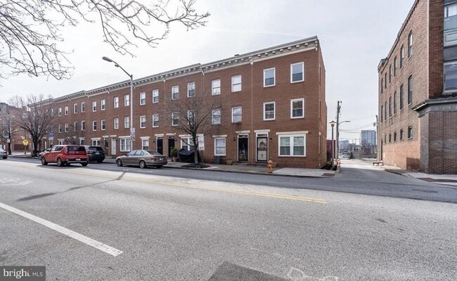 Building Photo - 1423 E Baltimore St