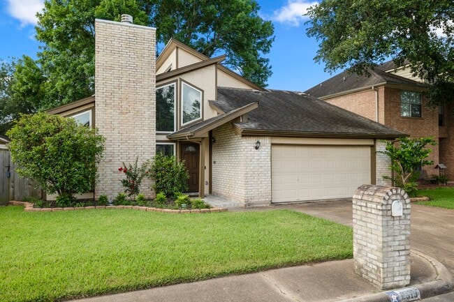 Building Photo - 2919 Lakeview Dr