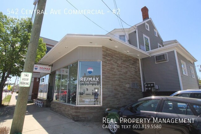 Foto del edificio - Ideal Business Location! Commercial Office...