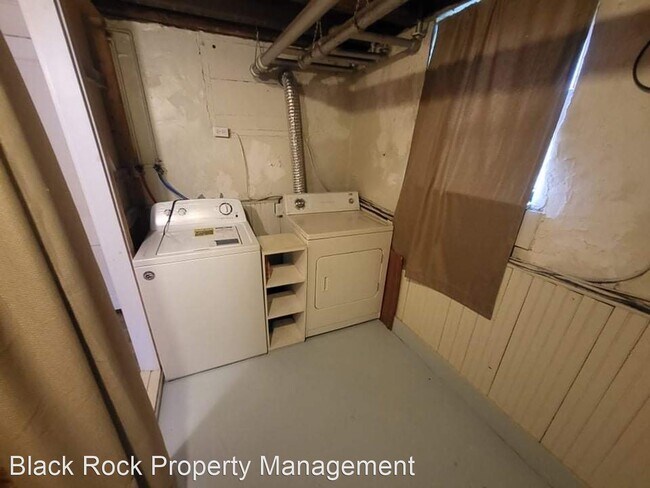 Building Photo - 3 br, 1.5 bath House - 85 W Ridge St