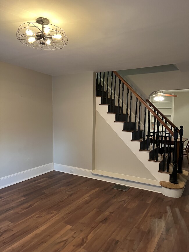 Foto del edificio - 128 W Chestnut St