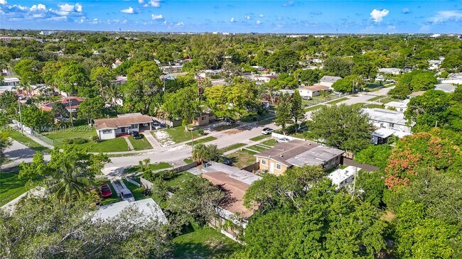 Foto del edificio - 921 NW 14th St