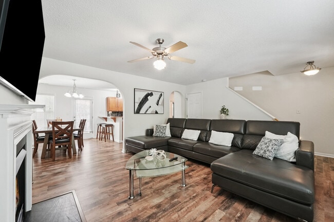 Building Photo - 2203 Elk River Dr