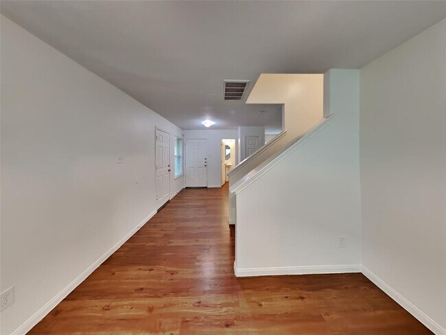 Foto del edificio - 5939 Stockholm Ct