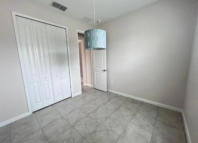 Foto del edificio - 10208 Spring Lake Dr