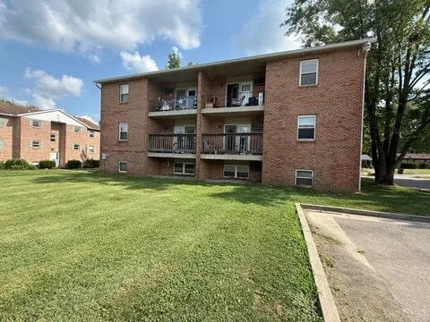 Building Photo - 616 Brill Dr