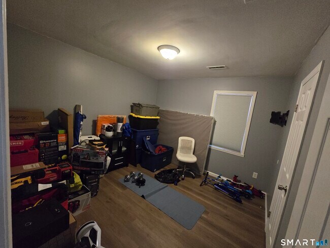 Foto del edificio - 90 Bond St