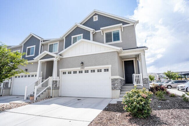 Foto del edificio - Upgraded Pet Friendly Lehi townhome