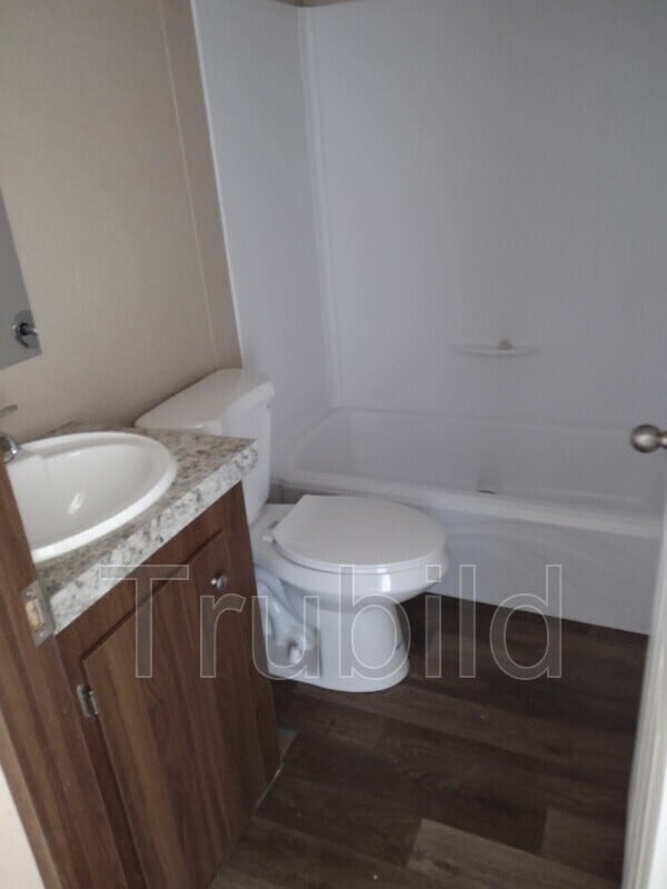 Building Photo - 114 Weavers Cir