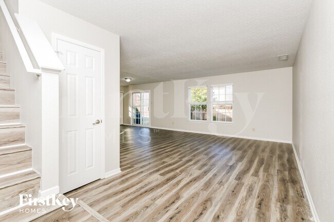 Foto del edificio - 8291 S Shady Trail Dr