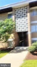 Building Photo - 572 Wilson Bridge Dr