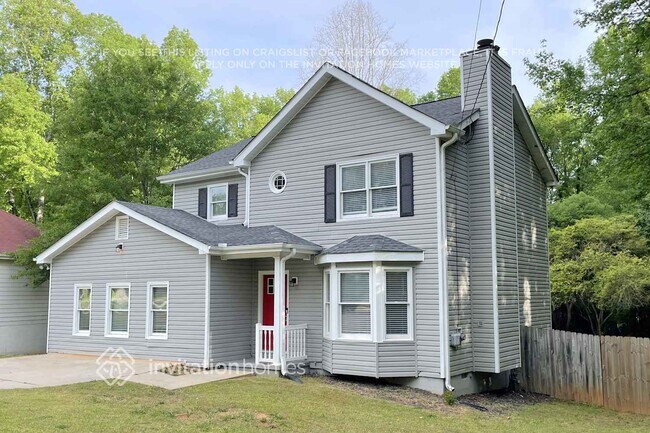 Building Photo - 400 Hidden Valley Dr SE