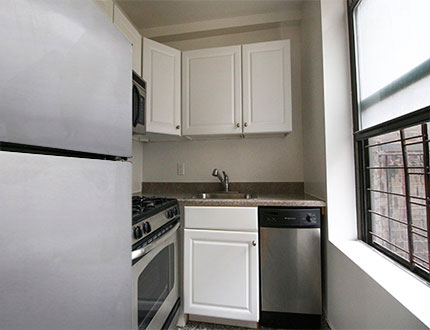 Primary Photo - 119-60 Metropolitan Ave